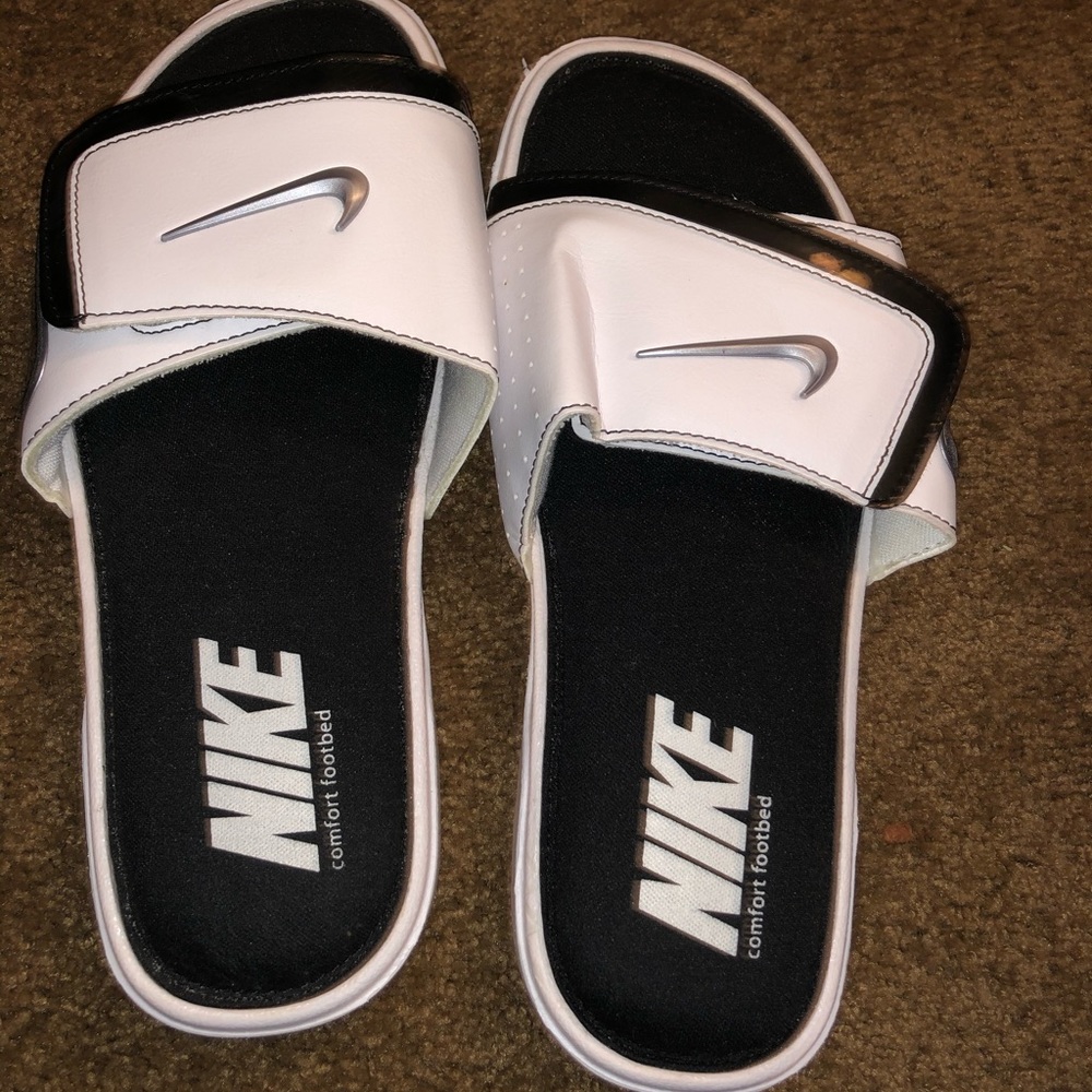 Nike slides
